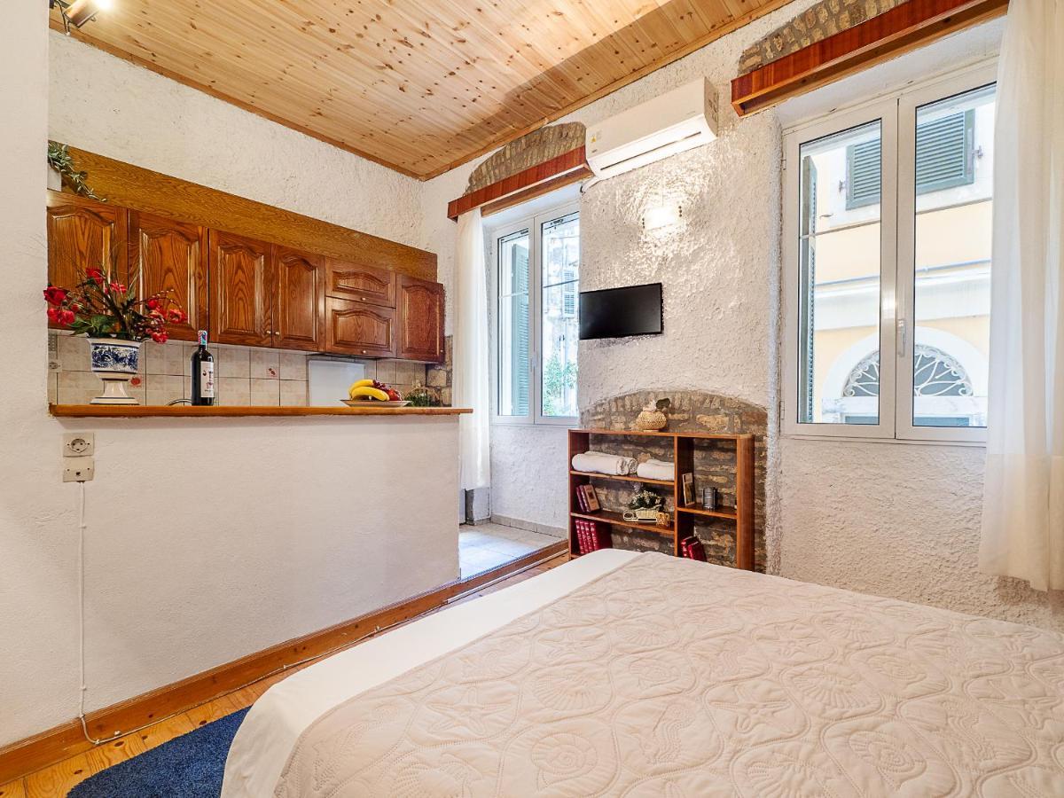George Stone Apartment